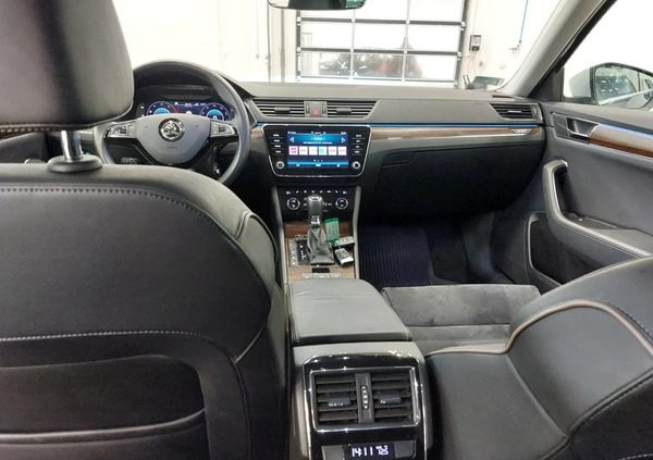 Skoda Superb cena 129900 przebieg: 191385, rok produkcji 2019 z Strzelno małe 704